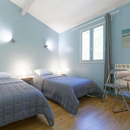 Chambre D'Hotes De Charme A La Maison Bleue Savignac-Mona Kültér fotó