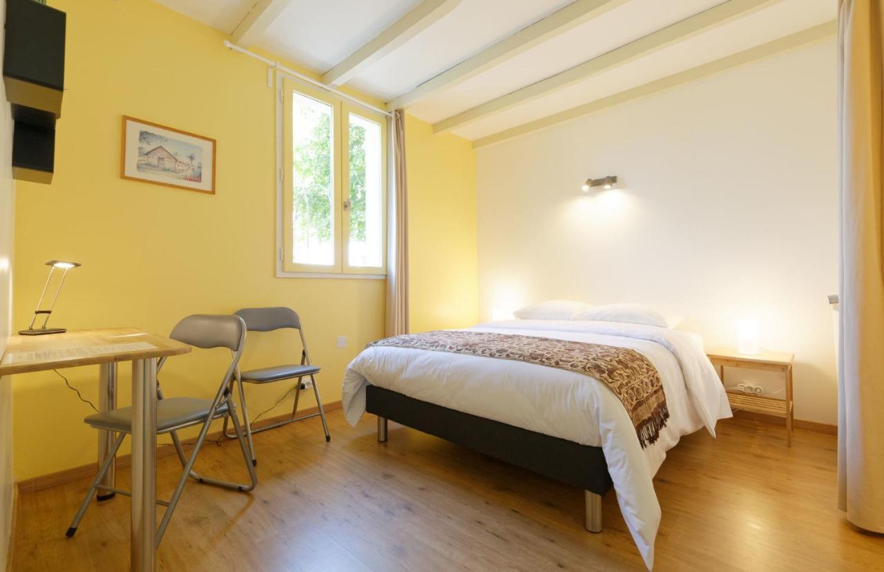 Chambre D'Hotes De Charme A La Maison Bleue Savignac-Mona Kültér fotó