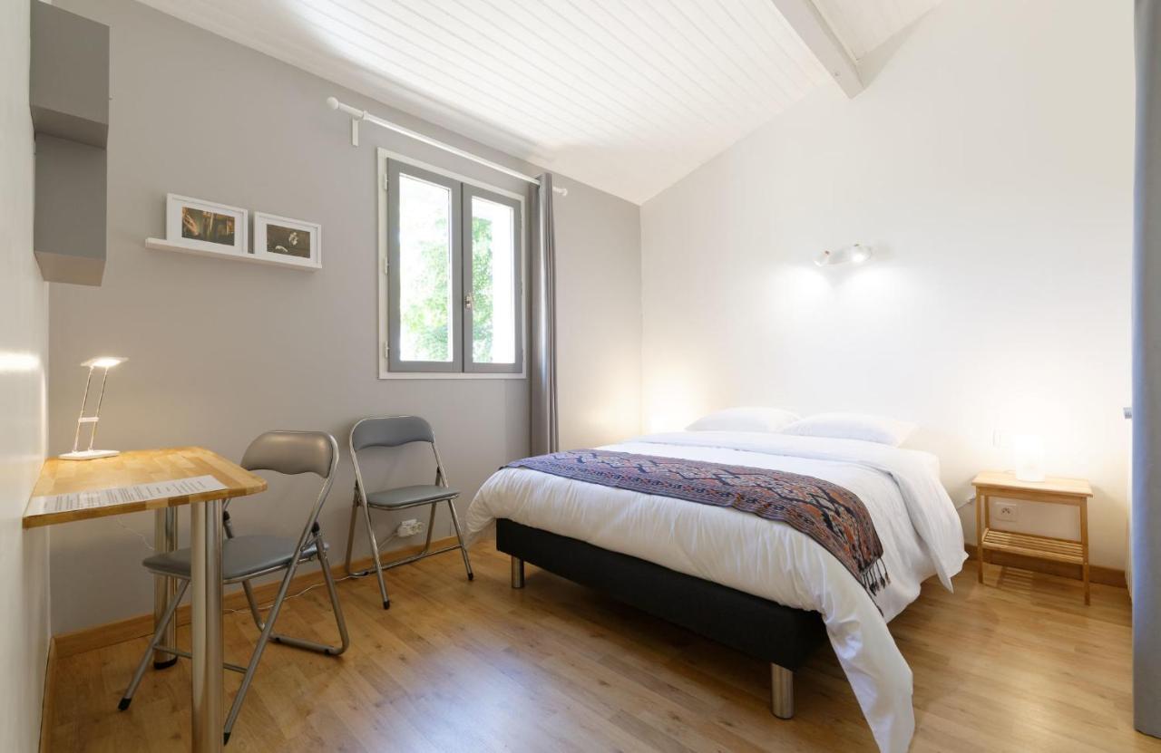 Chambre D'Hotes De Charme A La Maison Bleue Savignac-Mona Kültér fotó