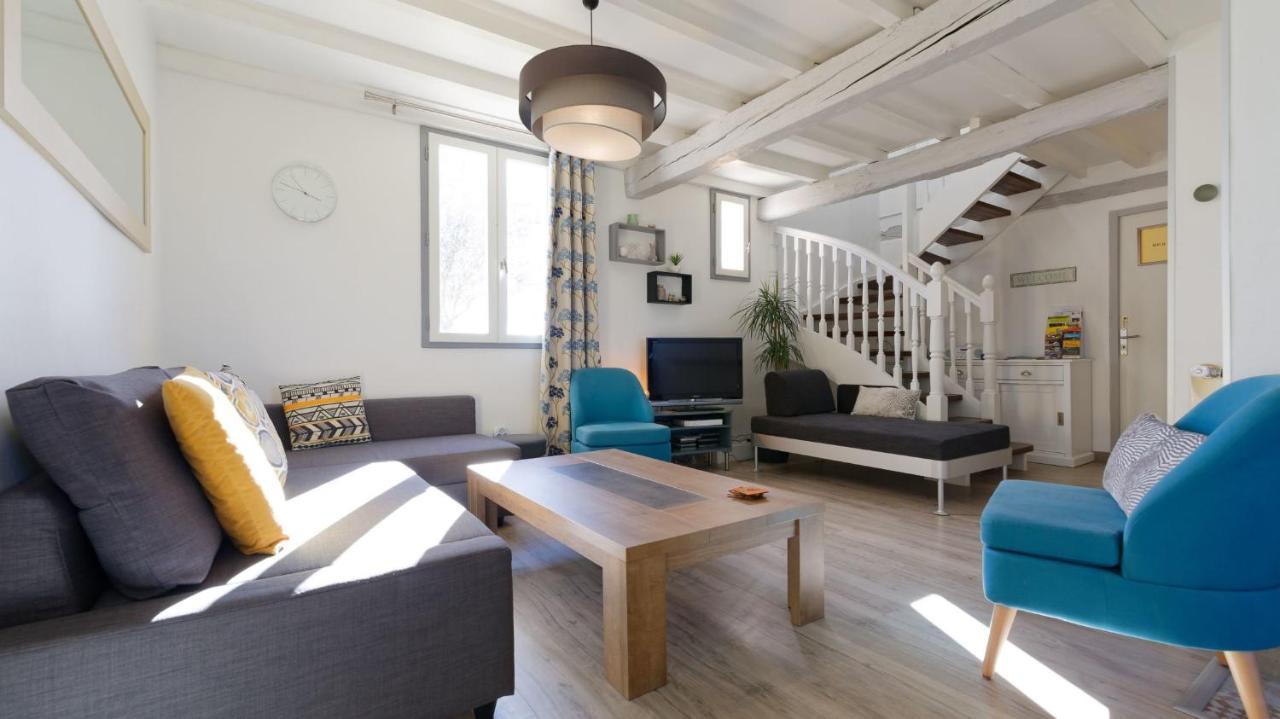 Chambre D'Hotes De Charme A La Maison Bleue Savignac-Mona Kültér fotó