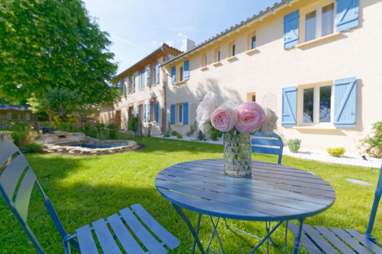 Chambre D'Hotes De Charme A La Maison Bleue Savignac-Mona Kültér fotó